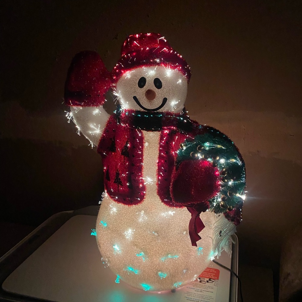 Coloring Changing Snowman. NEW IN BOX - Picture 8 of 9